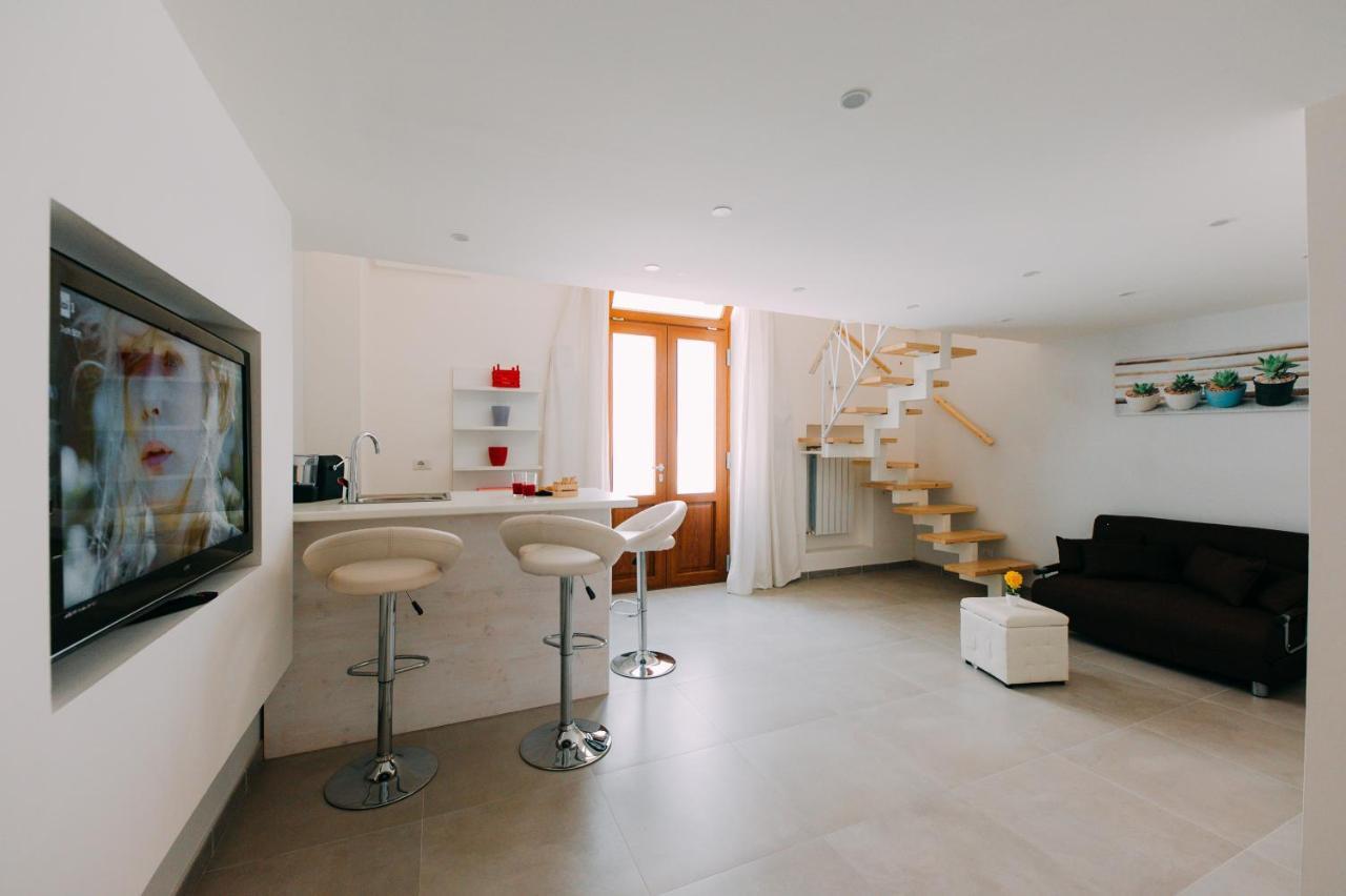 Bed Casa Vacanza Via Gallipoli - Corte Bari Μπρίντιζι Εξωτερικό φωτογραφία