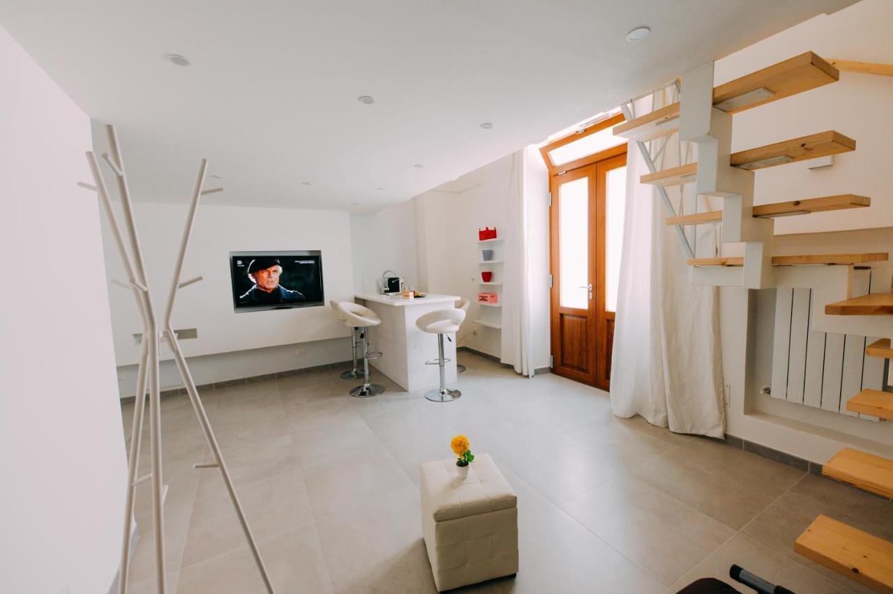 Bed Casa Vacanza Via Gallipoli - Corte Bari Μπρίντιζι Εξωτερικό φωτογραφία
