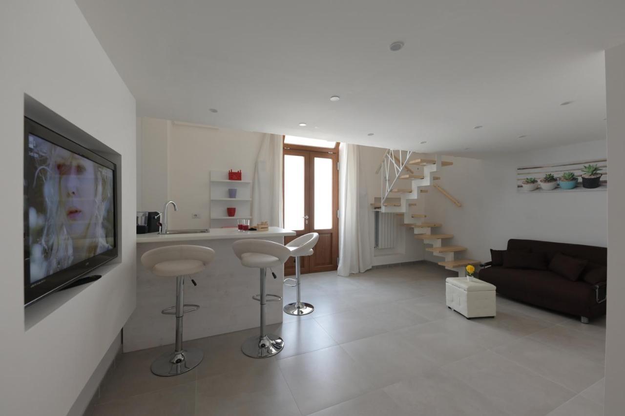 Bed Casa Vacanza Via Gallipoli - Corte Bari Μπρίντιζι Εξωτερικό φωτογραφία