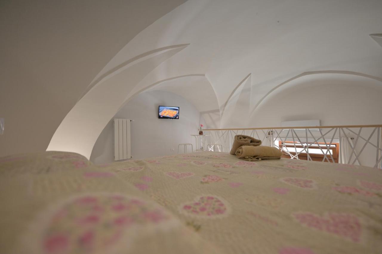 Bed Casa Vacanza Via Gallipoli - Corte Bari Μπρίντιζι Εξωτερικό φωτογραφία