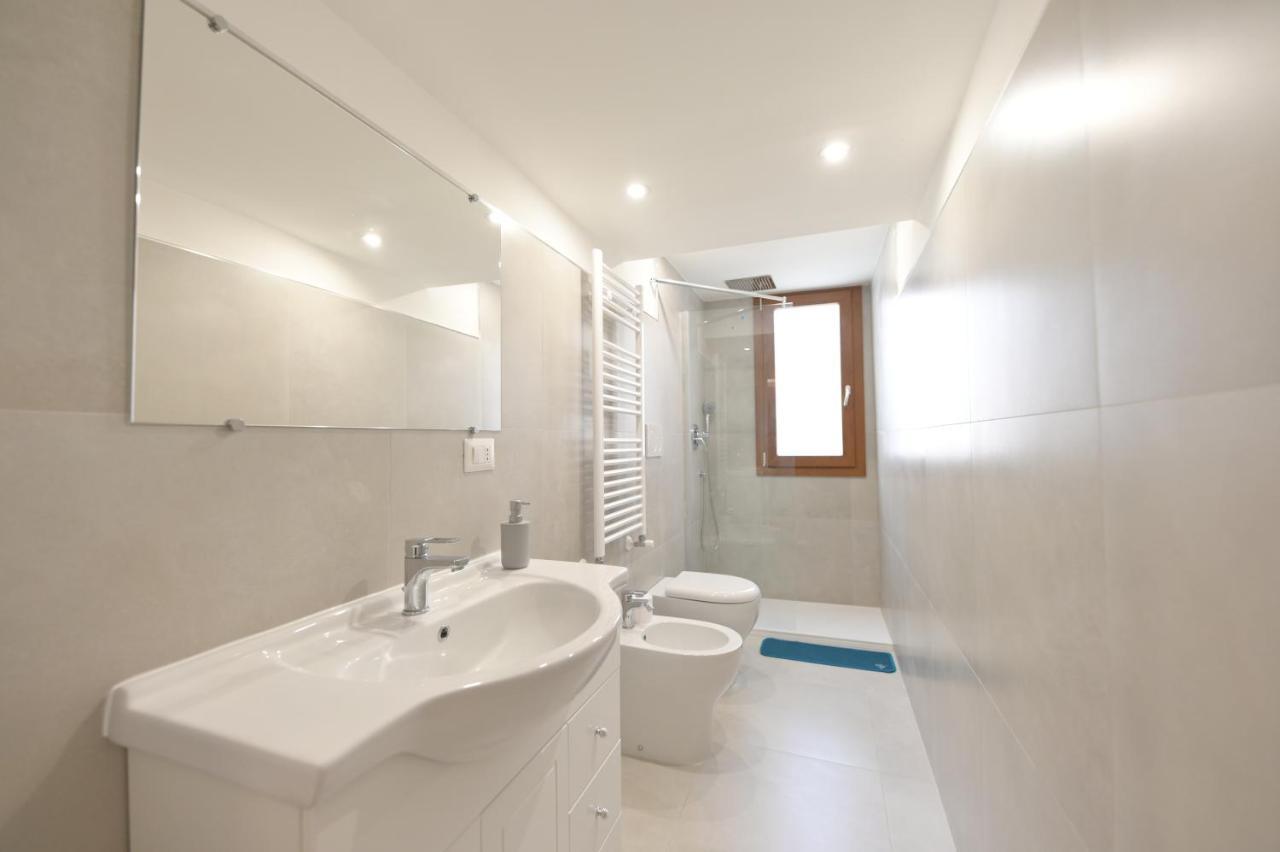 Bed Casa Vacanza Via Gallipoli - Corte Bari Μπρίντιζι Εξωτερικό φωτογραφία